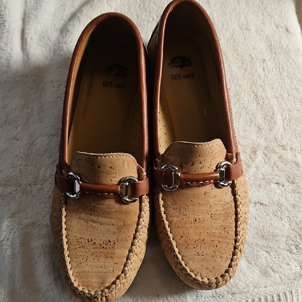 Women's Tan and Brown‎ Loafers
